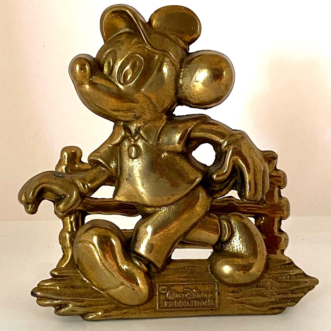 Disney Collectible Bronze Donald high quality Duck Pencil/Pen Holder