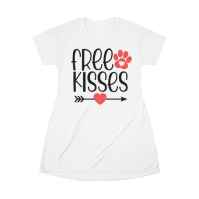 Doggy Kisses 25 Cents T-Shirt Doggy Kisses 25 Cents T-Shirt