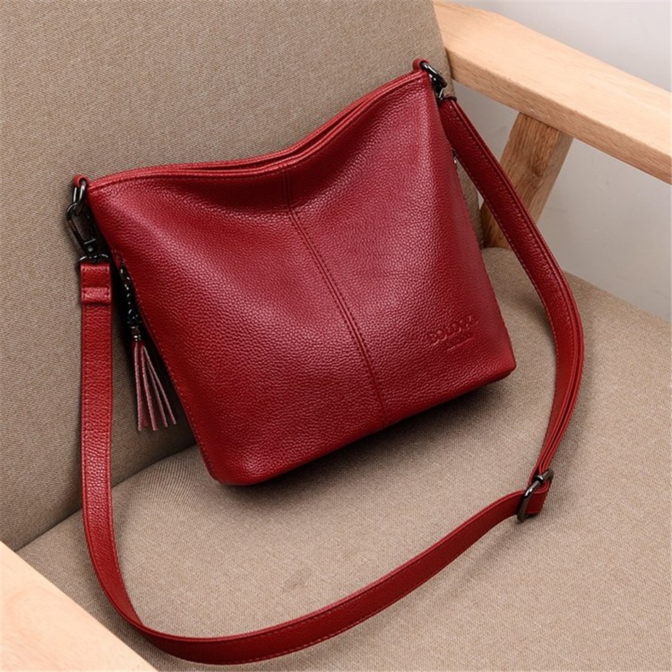wheeled gym bag